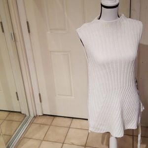 Jennifer Lopez Short Sleeve Sweater NWT/ Size L/White